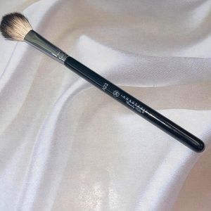 ✨ABH Large Tapered Blending Brush